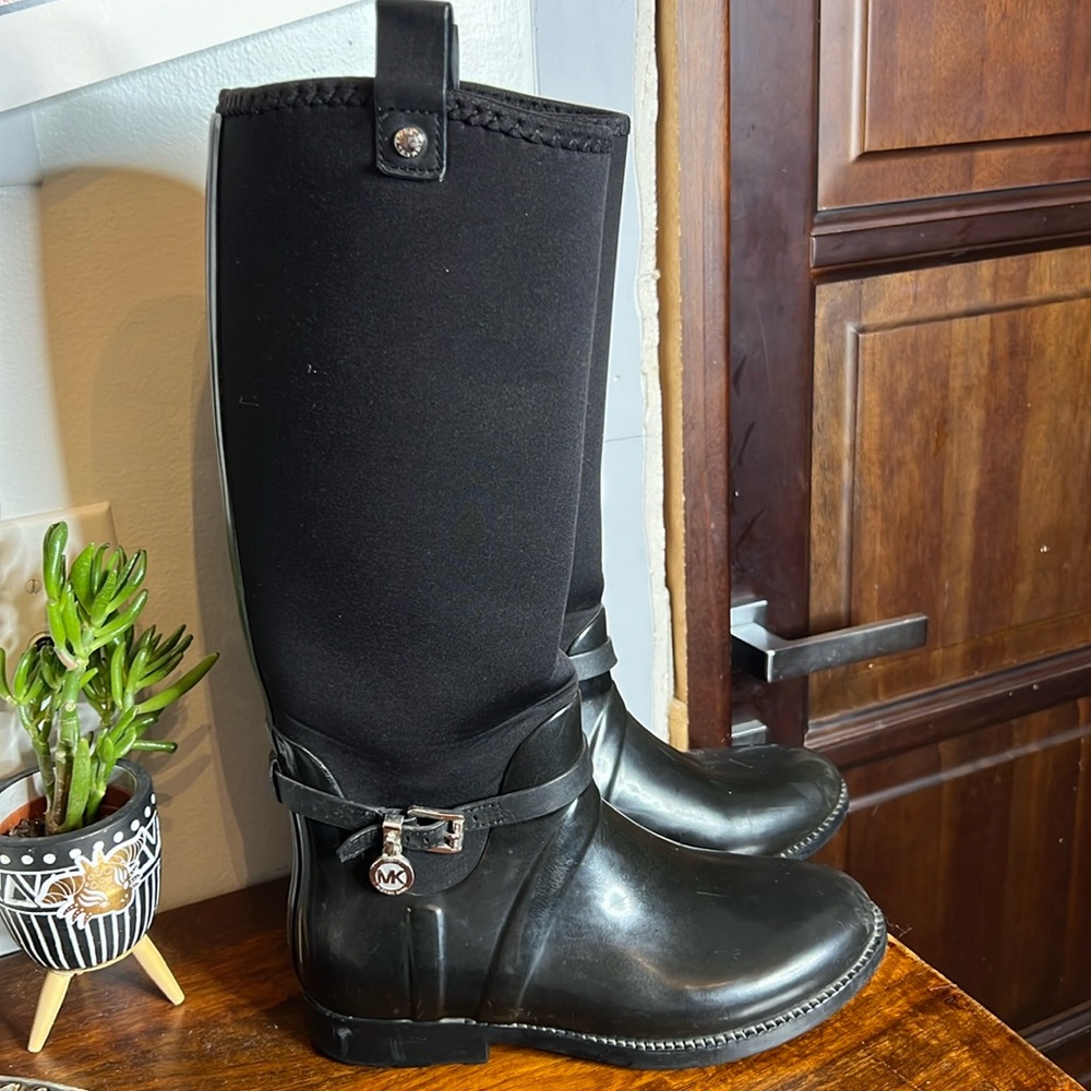 Michael Kors rain boots sizes 7 us